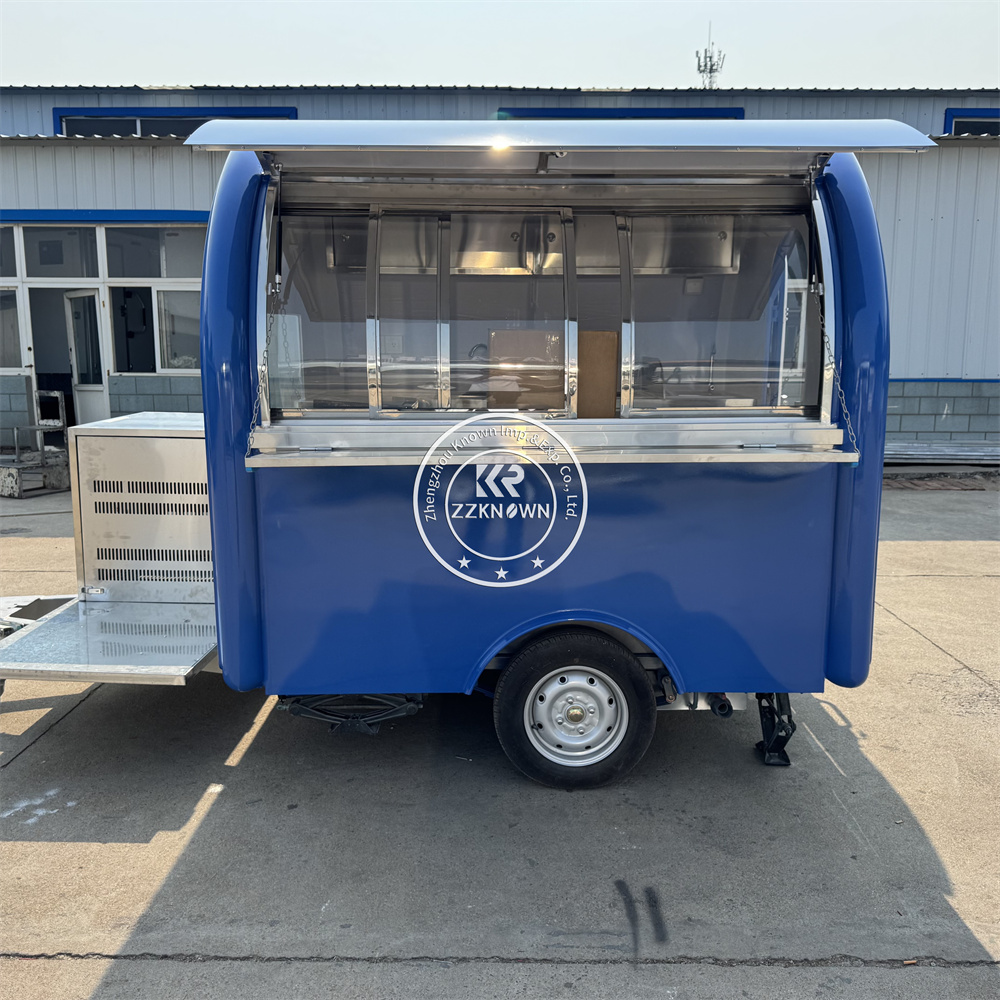 Food Truck With Snacks - في الهواء الطلق المحمول بار مقطورة